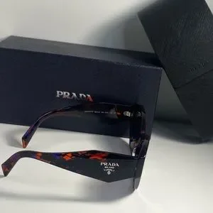 Prada | Accessories | Authentic Newprada Fashion Womens  display picture 2